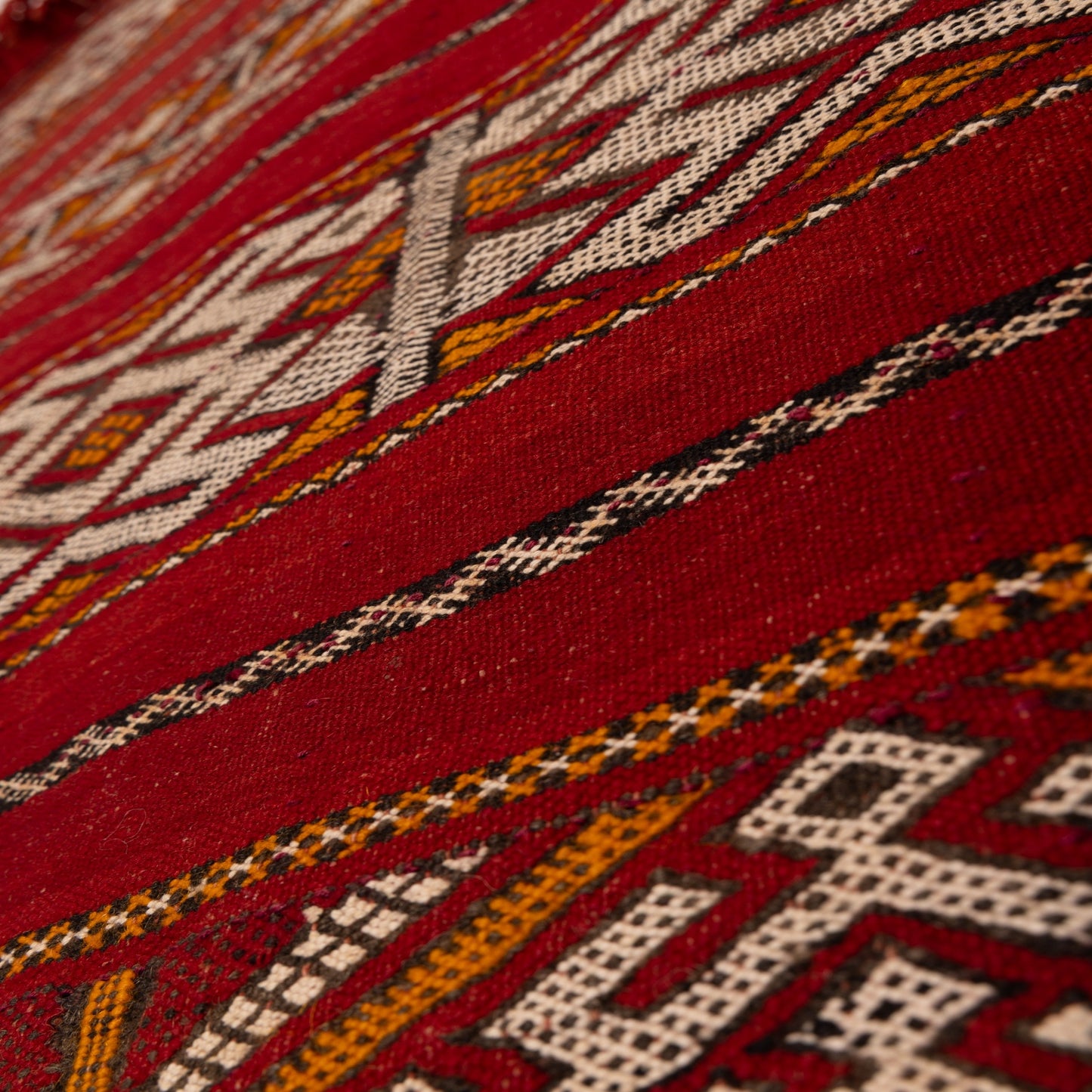 Vintage Moroccan Kilim Rug | Handwoven Berber Wool Carpet | Red Tribal Flatweave ; 8,69 ft / 5,58 ft