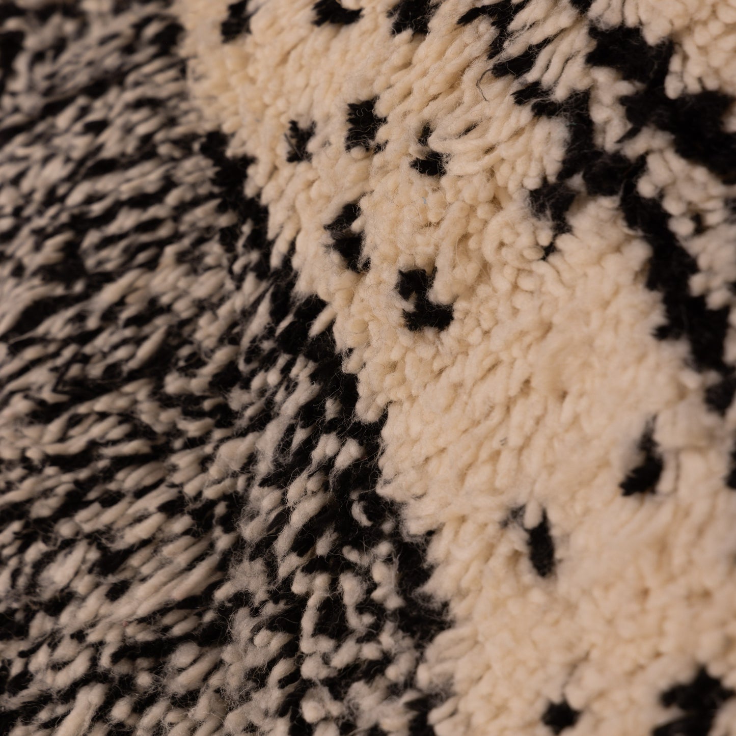 Modern Black & White Azilal Rug - Abstract Tribal Art - Handmade Moroccan Wool & Cotton - Minimalist Berber Decor