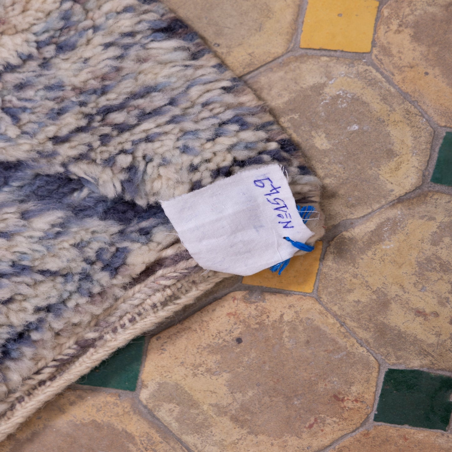 Handwoven Moroccan Wool Rug – Vintage Beni Ourain Style – Blue & Beige Geometric Berber Carpet – Soft Wool Area Rug