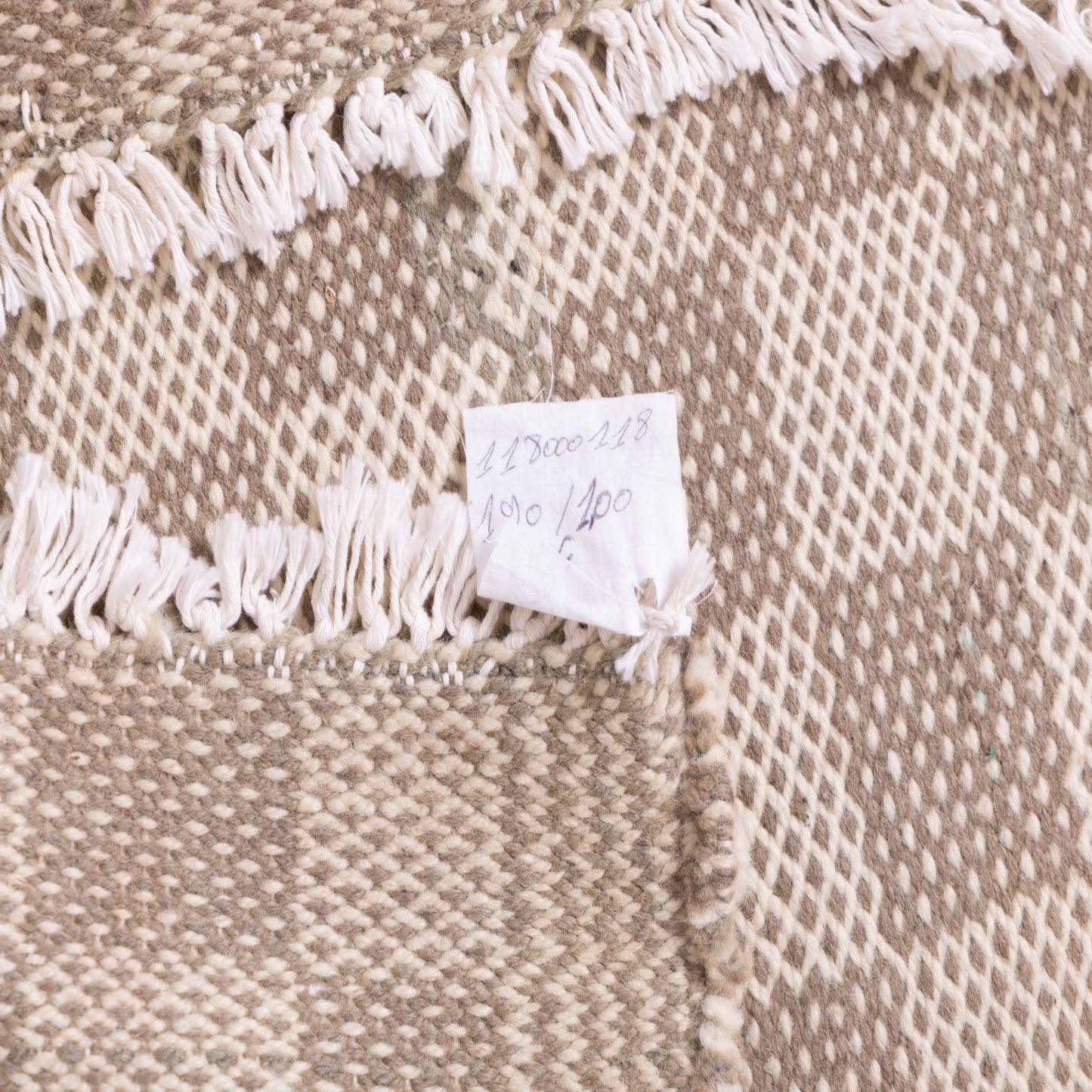 Handwoven Moroccan Akhnif Rug – Beige & Ivory Checkered Wool Rug ; 6,23 ft / 3,28 ft