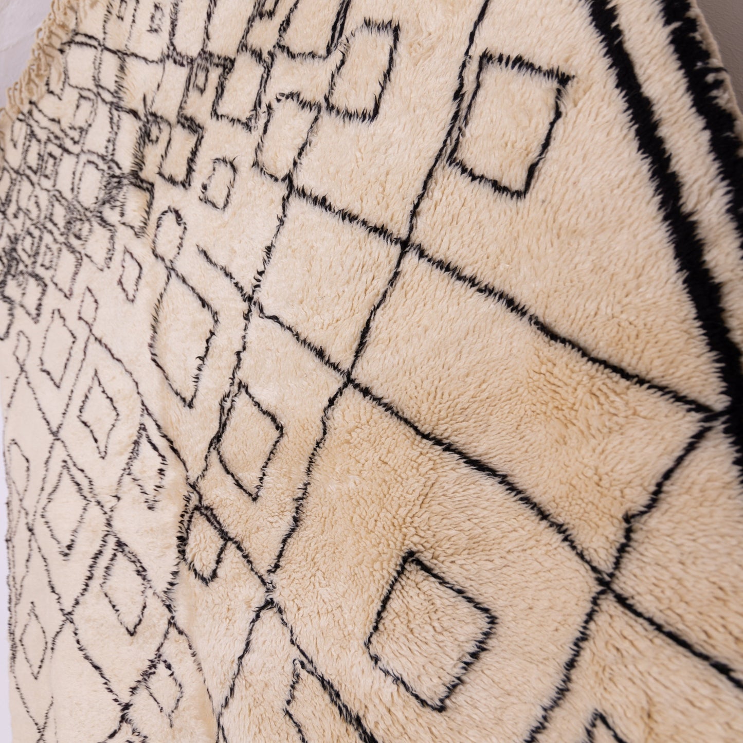 Authentic Mrirt Rug – Handmade Moroccan Wool Carpet – Minimalist Geometric Berber Rug – Luxury Soft & Thick Wool Area Rug