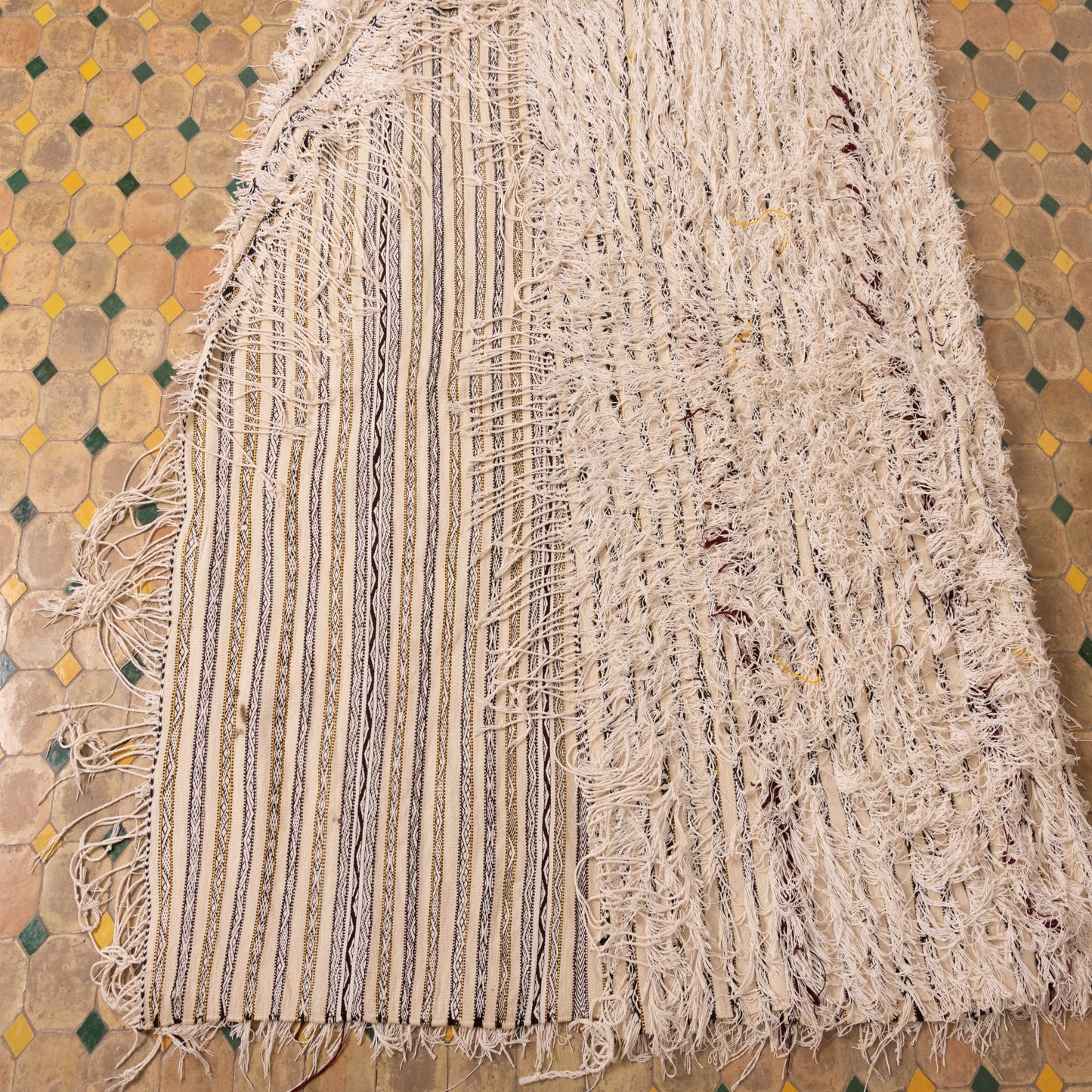 Handwoven Moroccan Handira Kilim | Vintage Berber Wool Blanket | Neutral Striped Boho Rug ; 7,38 ft / 5,09 ft