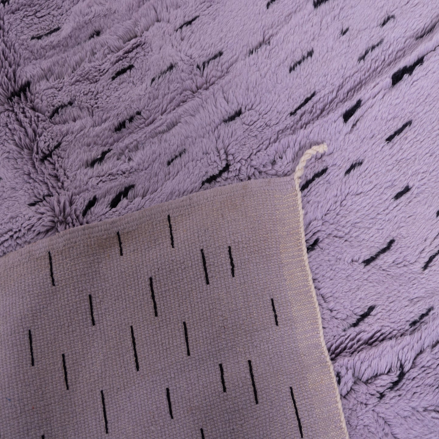 Handwoven Moroccan Mrirt Rug – Soft Purple Wool Berber Carpet with Black Pattern Accents ; 9,51 ft / 7,71 ft