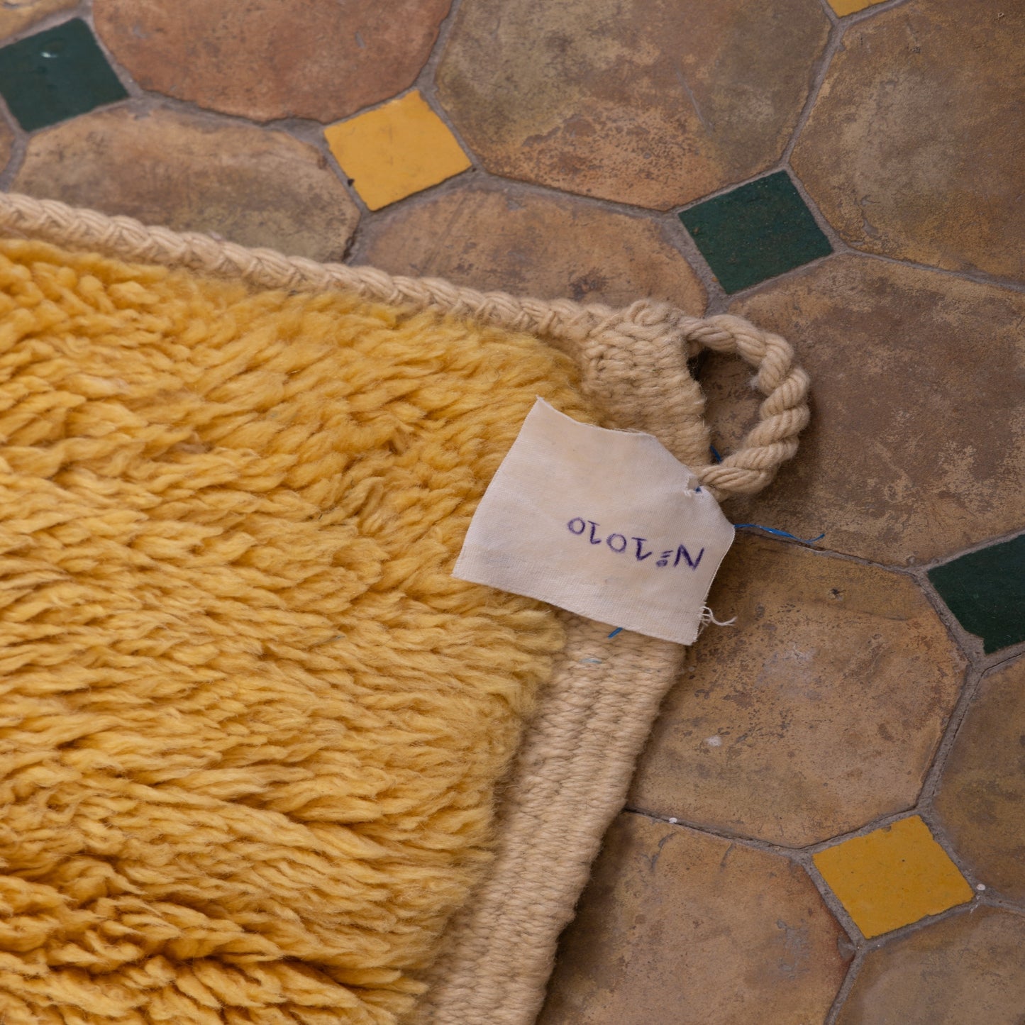Handwoven Moroccan Mrirt Rug – Soft Yellow Berber Carpet with Subtle Grid Pattern