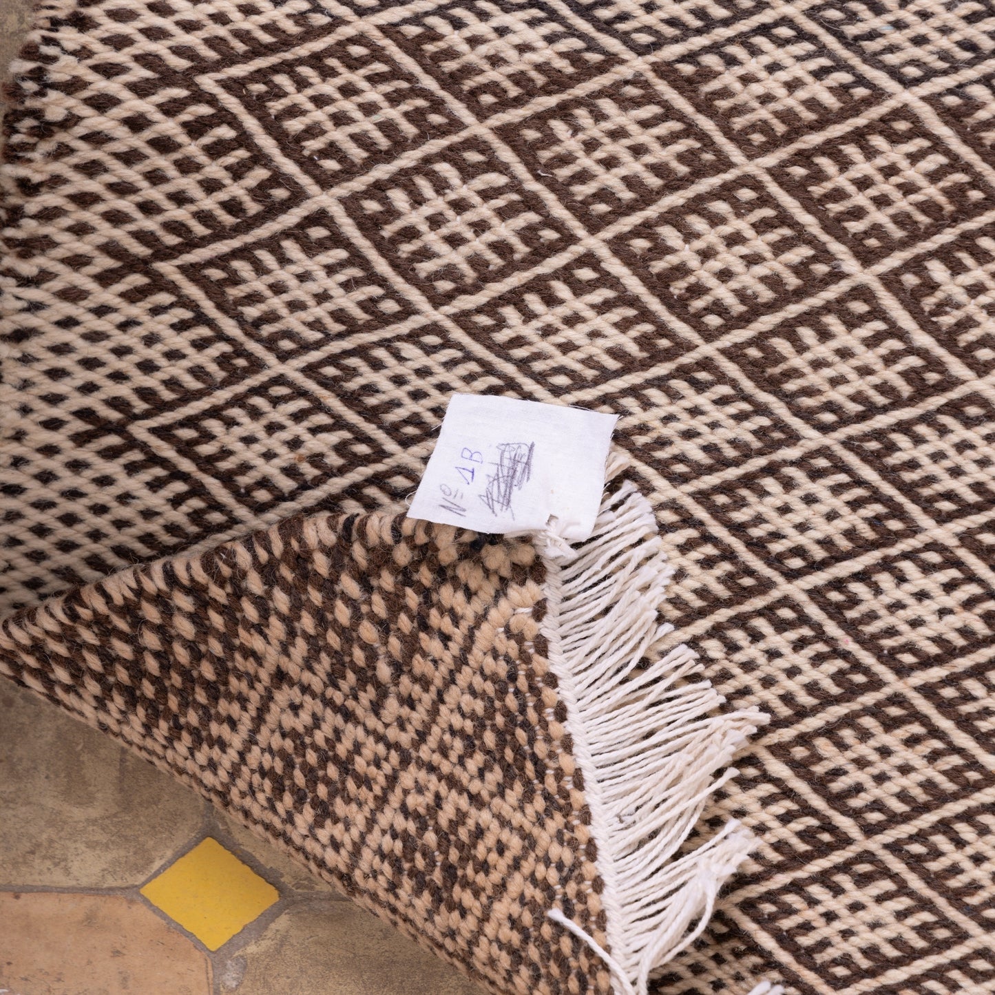 Handwoven Moroccan Akhnif Rug – Geometric Berber Diamond Weave ; 5,25 ft / 3,44 ft