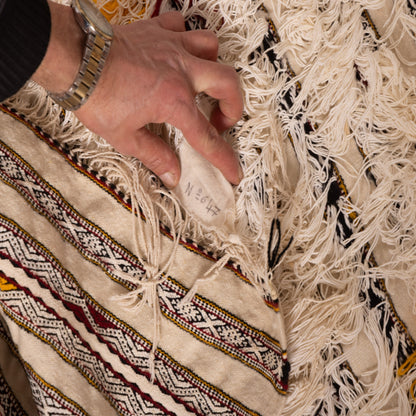 Handwoven Vintage Moroccan Handira Rug | Traditional Berber Wool Blanket | Neutral Striped Bohemian Rug | Unique Moroccan Wedding Blanket ; 8,86 ft / 5,25 ft