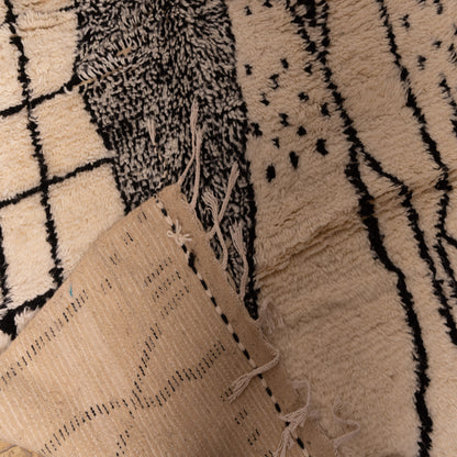Modern Black & White Azilal Rug - Abstract Tribal Art - Handmade Moroccan Wool & Cotton - Minimalist Berber Decor