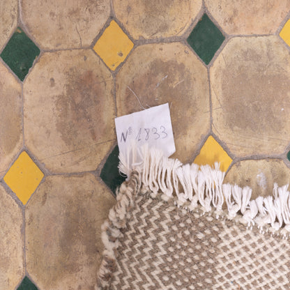 Handwoven Moroccan Akhnif Rug – Beige & Ivory Checkered Wool Rug ; 6,23 ft / 3,28 ft