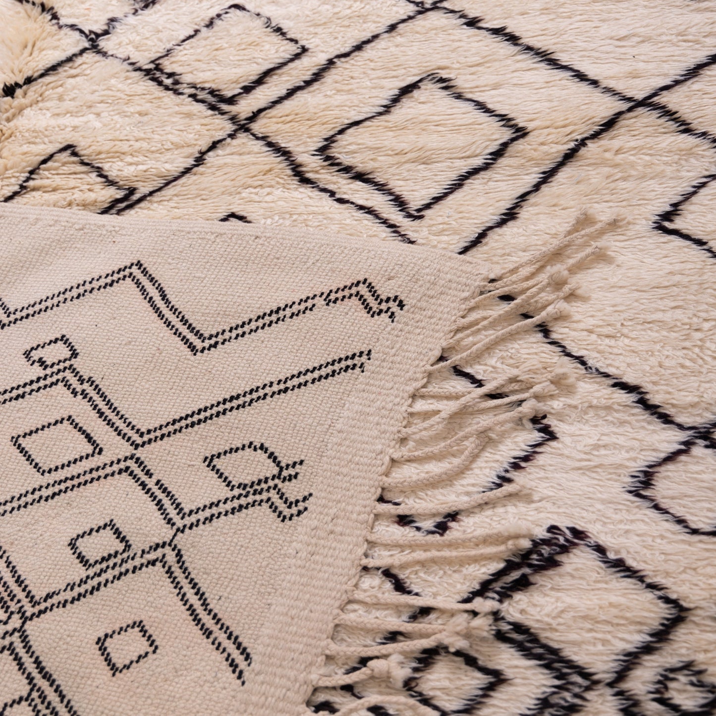 Authentic Mrirt Rug – Handmade Moroccan Wool Carpet – Minimalist Geometric Berber Rug – Luxury Soft & Thick Wool Area Rug