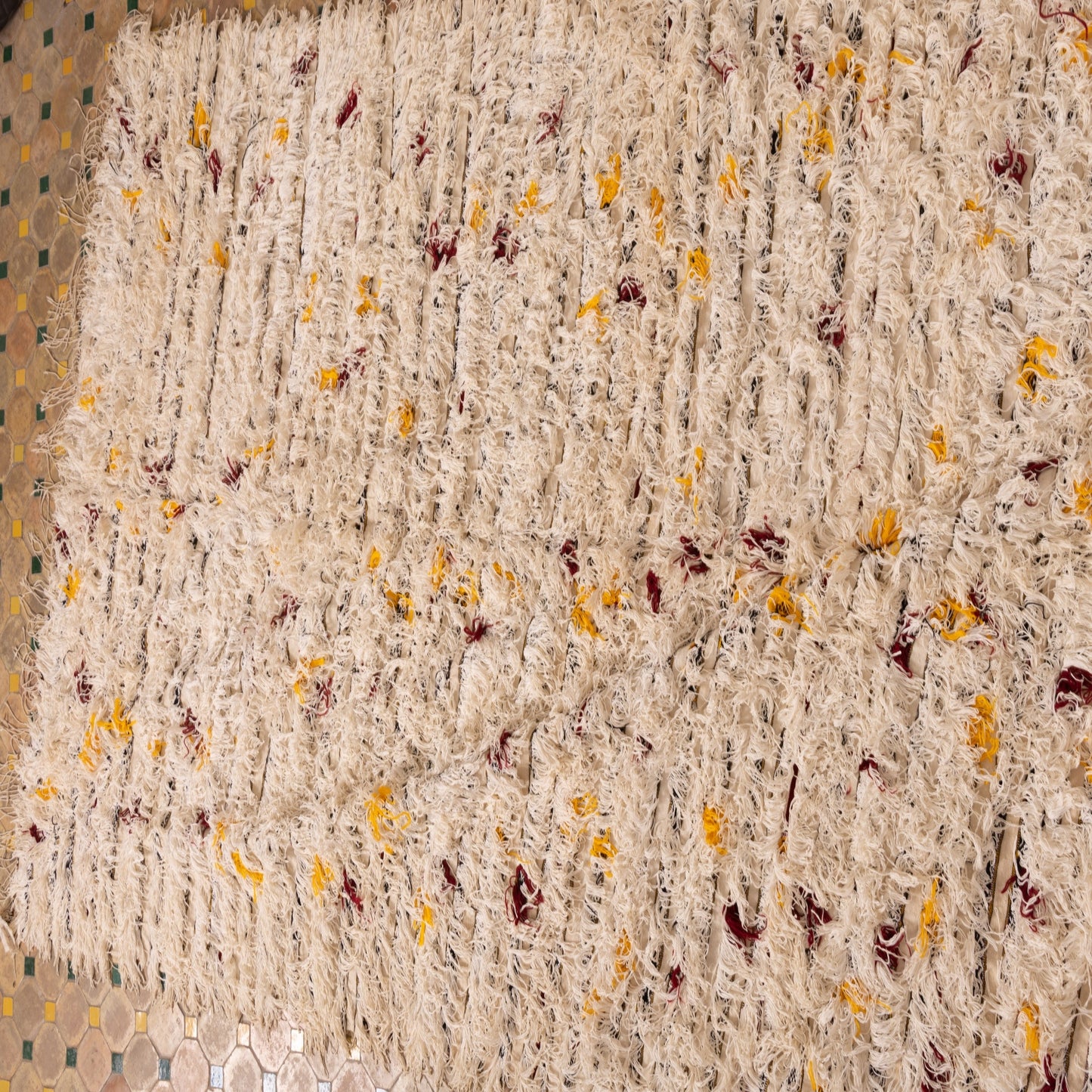 Handwoven Vintage Moroccan Handira Rug | Traditional Berber Wool Blanket | Neutral Striped Bohemian Rug | Unique Moroccan Wedding Blanket ; 8,86 ft / 5,25 ft