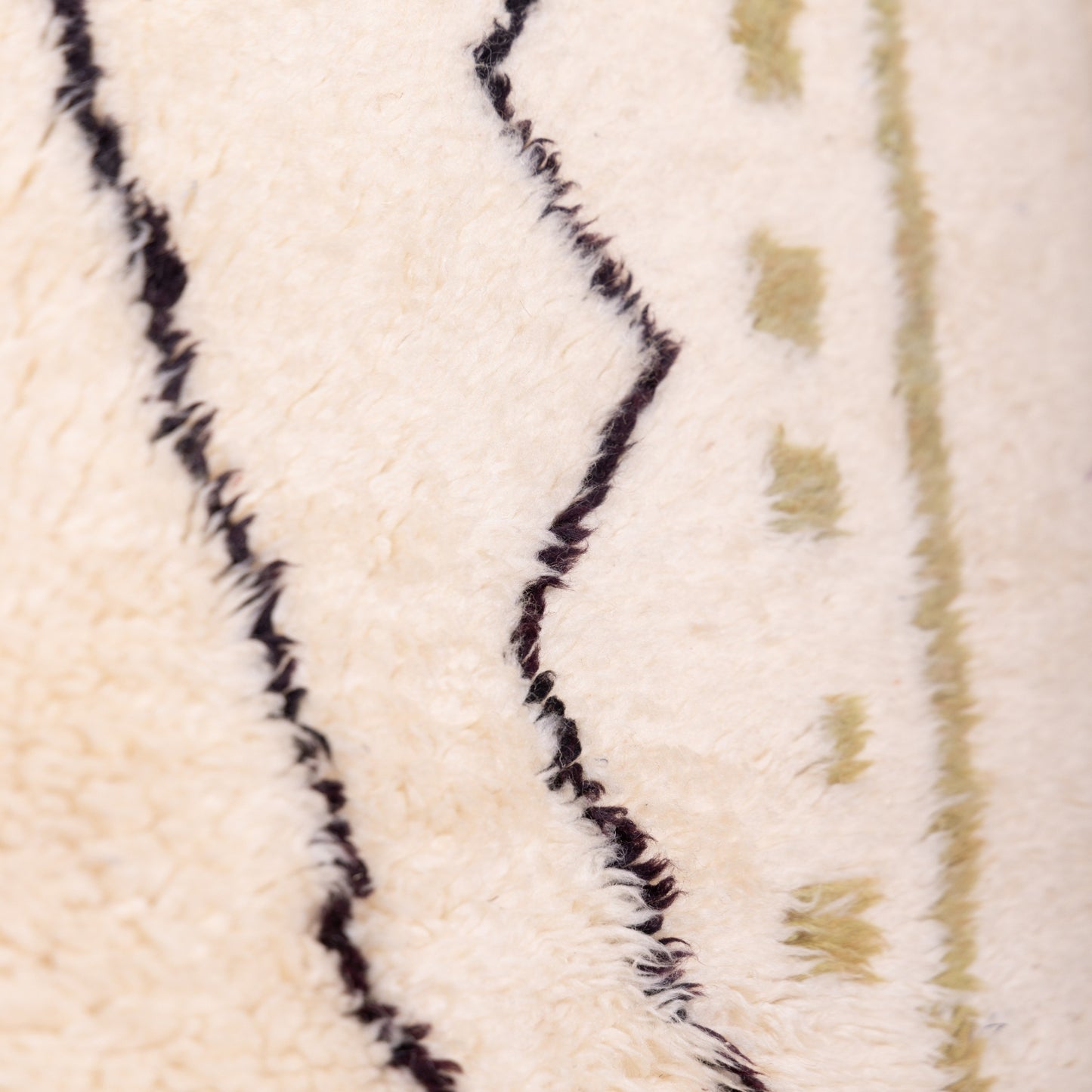 Handmade Mrirt Rug – 100% Wool Moroccan Berber Carpet – Cream & Black Tribal Geometric Wool Rug – Luxury Boho & Minimalist Home Decor